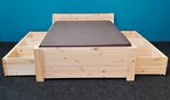 bed Jacqueline met 6 laden